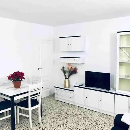 Apartment 3 Bedrooms Flat-fuengirola Center-2 Min From Fuengirola